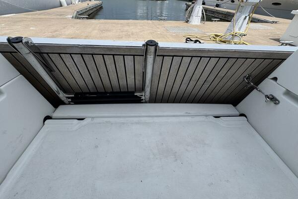 Layover 38ft Jeanneau Yacht For Sale