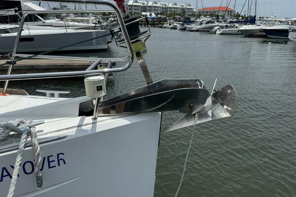 Layover 38ft Jeanneau Yacht For Sale