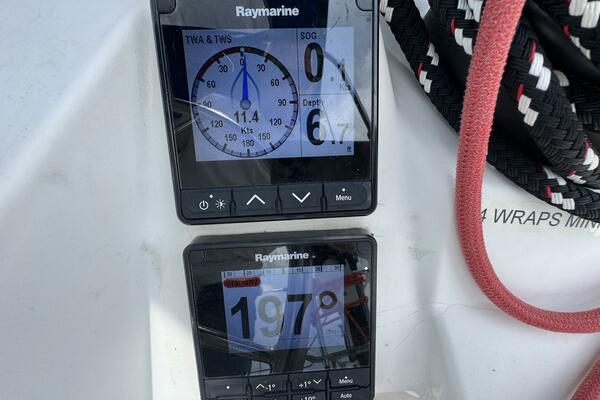 Layover 38ft Jeanneau Yacht For Sale