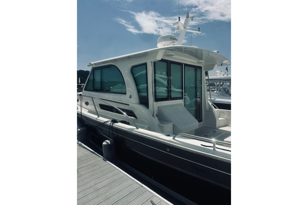 Sapphire 39ft Back Cove Yacht For Sale