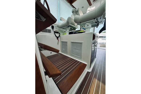 Back Cove 39O Yacht For Sale