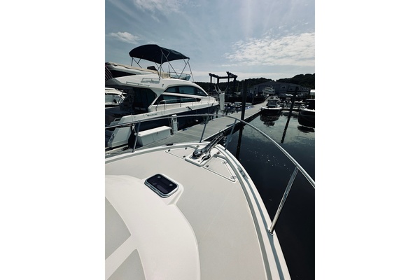 Sapphire 39ft Back Cove Yacht For Sale