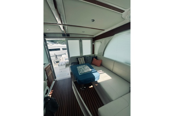 Sapphire 39ft Back Cove Yacht For Sale