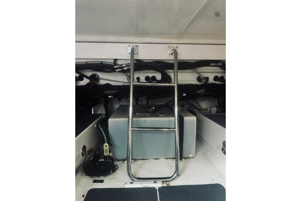 Sapphire 39ft Back Cove Yacht For Sale