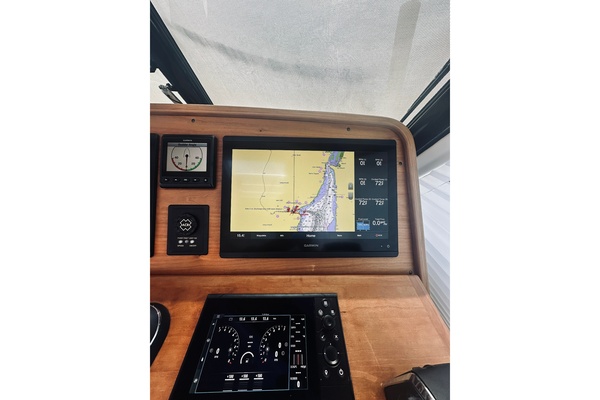 Sapphire 39ft Back Cove Yacht For Sale