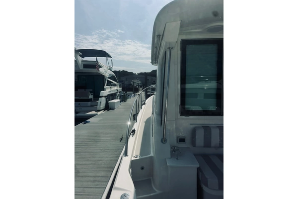 Back Cove 39O Yacht For Sale