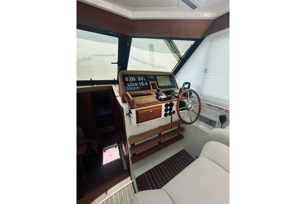 Sapphire 39ft Back Cove Yacht For Sale