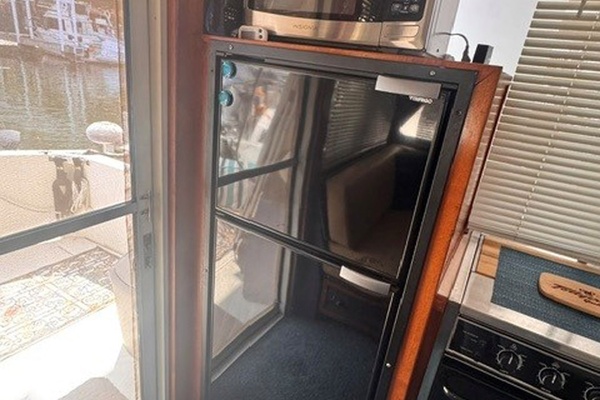 SHANTI  34ft Tollycraft Yacht For Sale