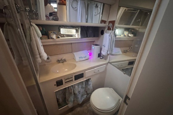 SHANTI  34ft Tollycraft Yacht For Sale
