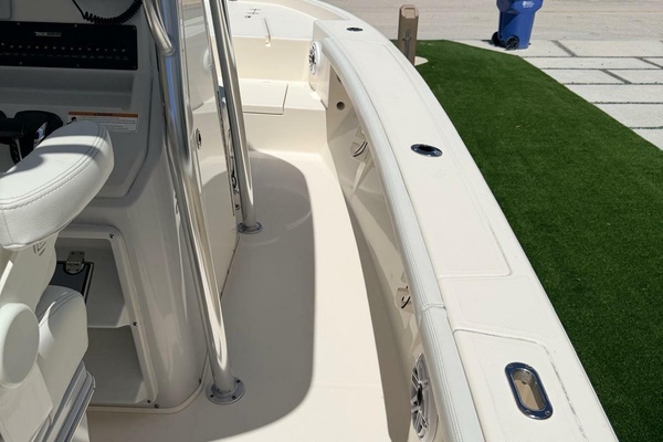 24ft Pathfinder Yacht For Sale