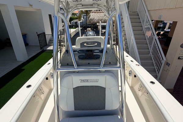 24ft Pathfinder Yacht For Sale