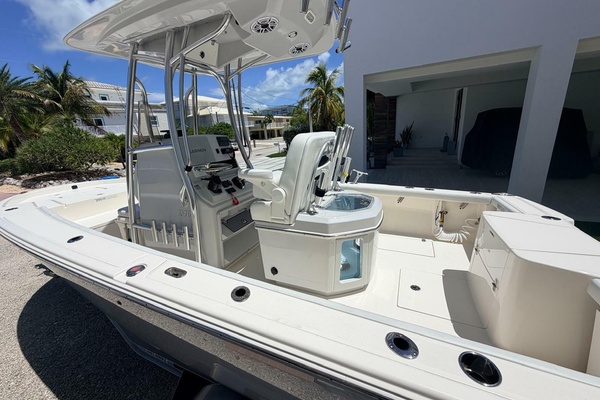 24ft Pathfinder Yacht For Sale