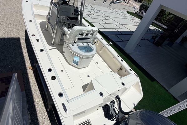 24ft Pathfinder Yacht For Sale