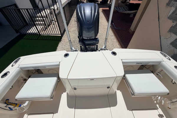 24ft Pathfinder Yacht For Sale