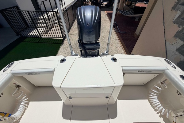 24ft Pathfinder Yacht For Sale
