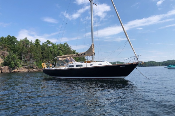 PELEIA 35ft Pearson Yacht For Sale