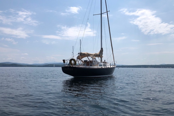PELEIA 35ft Pearson Yacht For Sale