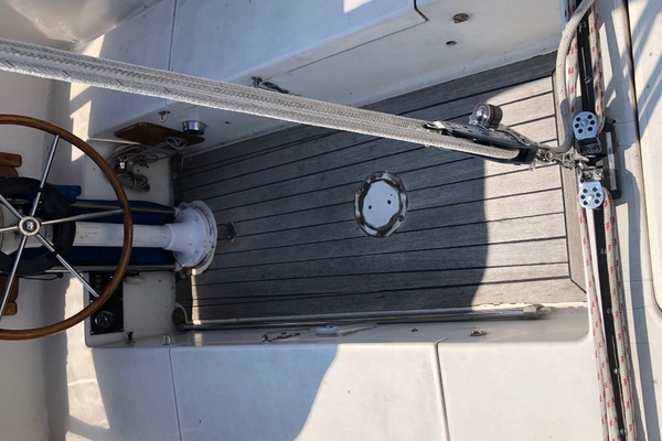 PELEIA 35ft Pearson Yacht For Sale