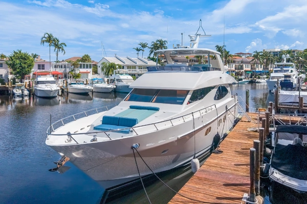 Hargrave Flybridge Yacht For Sale