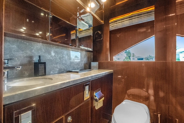 Hargrave Flybridge Yacht For Sale