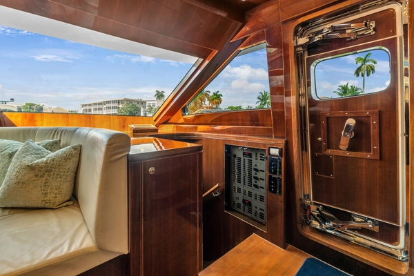Hargrave Flybridge Yacht For Sale