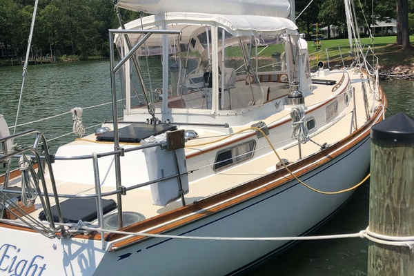 Pieces of Eight 41ft Bristol Yacht For Sale