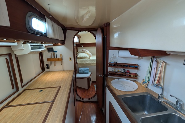 Pieces of Eight 41ft Bristol Yacht For Sale