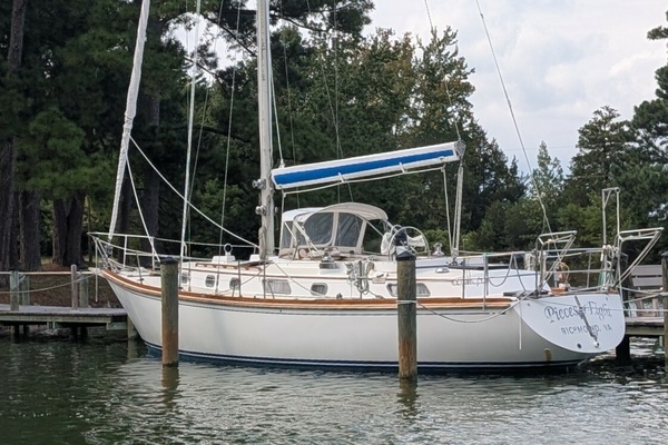 Pieces of Eight 41ft Bristol Yacht For Sale