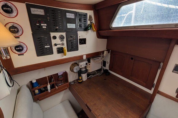 Pieces of Eight 41ft Bristol Yacht For Sale