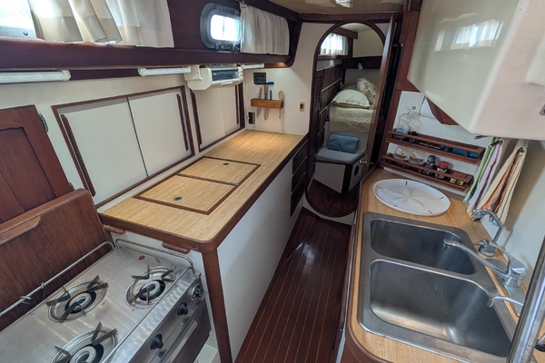 Pieces of Eight 41ft Bristol Yacht For Sale