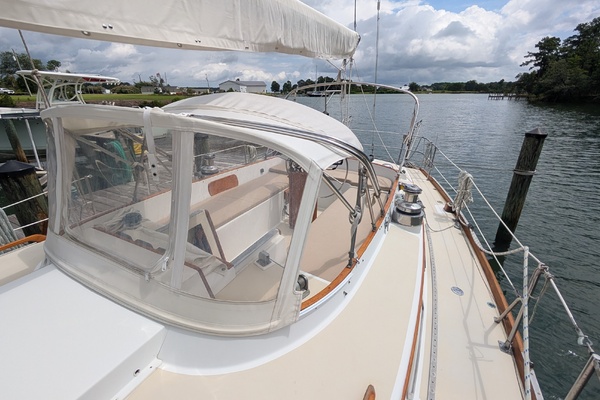 Pieces of Eight 41ft Bristol Yacht For Sale
