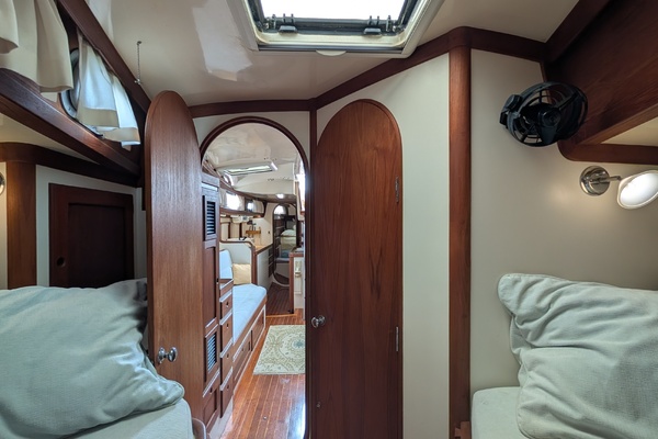 Pieces of Eight 41ft Bristol Yacht For Sale