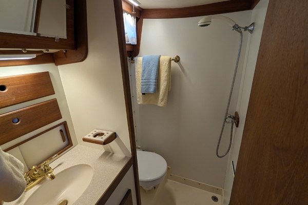 Pieces of Eight 41ft Bristol Yacht For Sale