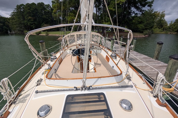 Pieces of Eight 41ft Bristol Yacht For Sale