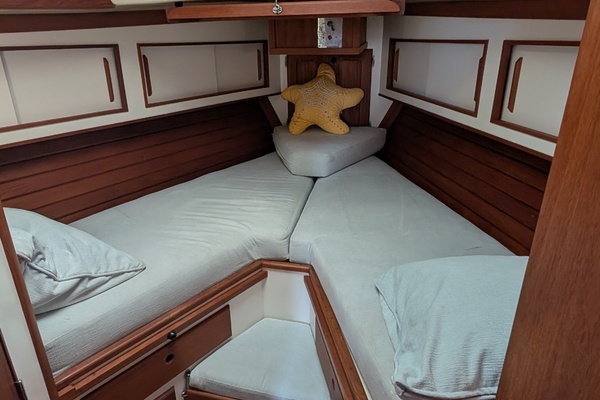 Pieces of Eight 41ft Bristol Yacht For Sale