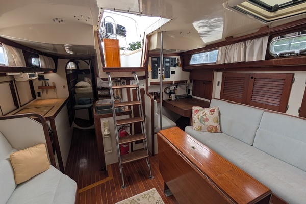Pieces of Eight 41ft Bristol Yacht For Sale