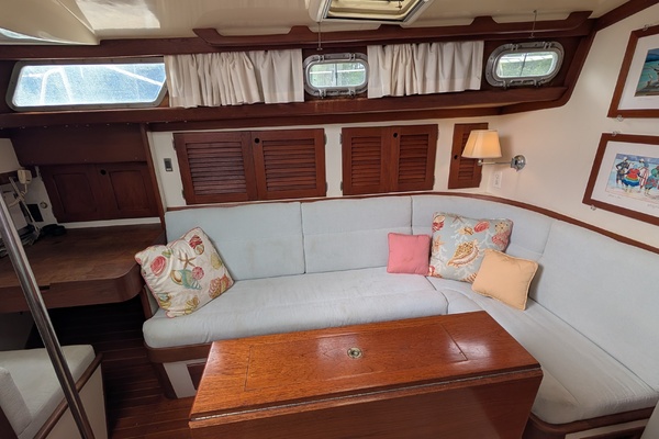 Pieces of Eight 41ft Bristol Yacht For Sale