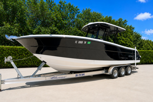 30ft Robalo Yacht For Sale