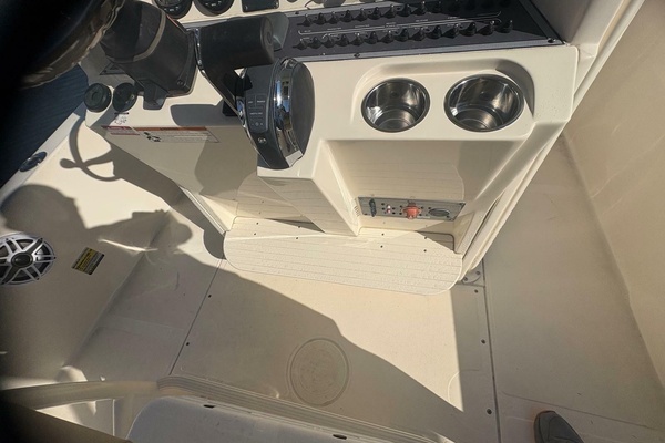 25ft Scout Yacht For Sale