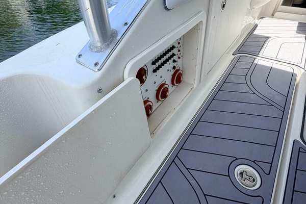 33ft Hydra Sports Yacht For Sale