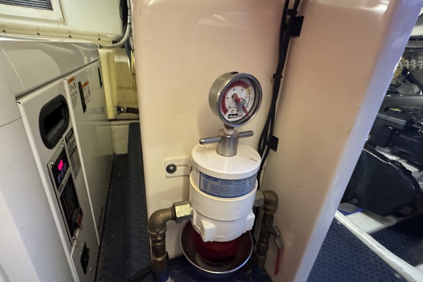 Knotty Dogs 52ft Silverton Yacht For Sale