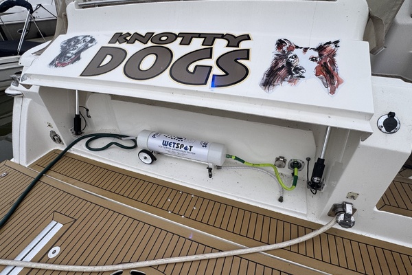 Knotty Dogs 52ft Silverton Yacht For Sale