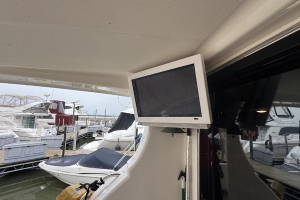 Knotty Dogs 52ft Silverton Yacht For Sale