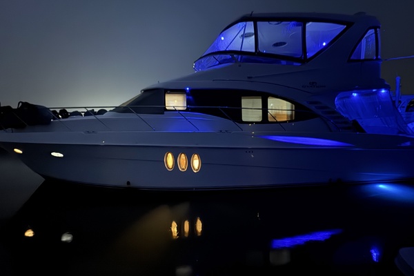 Knotty Dogs 52ft Silverton Yacht For Sale