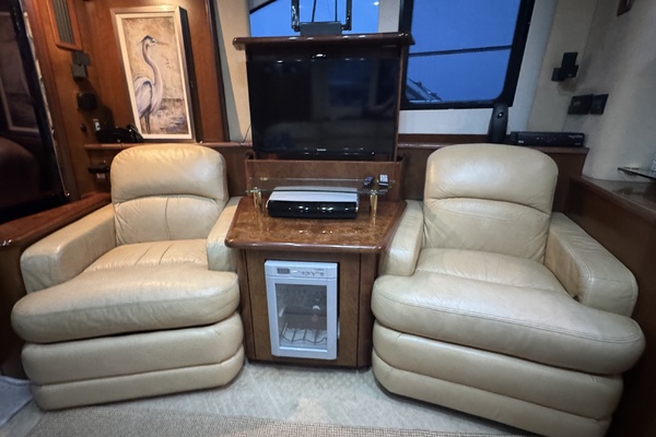 Knotty Dogs 52ft Silverton Yacht For Sale