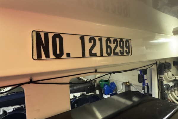 Knotty Dogs 52ft Silverton Yacht For Sale
