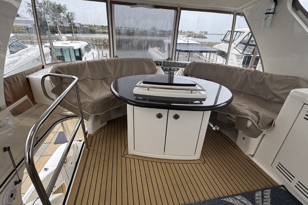 Knotty Dogs 52ft Silverton Yacht For Sale