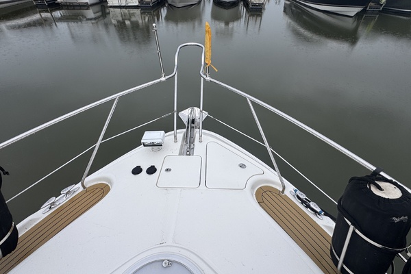 Knotty Dogs 52ft Silverton Yacht For Sale
