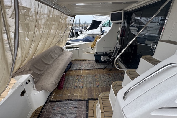 Knotty Dogs 52ft Silverton Yacht For Sale
