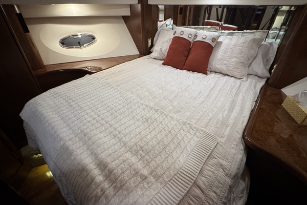Knotty Dogs 52ft Silverton Yacht For Sale